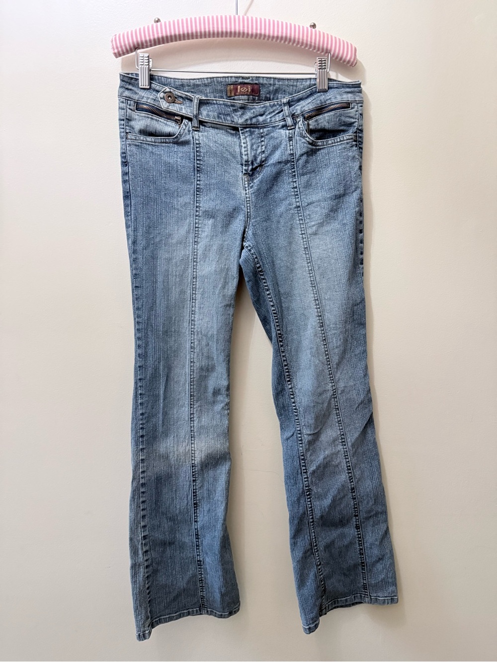 Vintage 90s Y2K Lei Pleated Front Flare Bell Bottom Zipper Pocket Denim Jeans 11